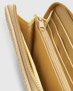 Beige Floral Embroidery Raffia Purse