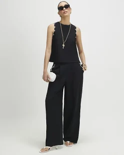 Black Linen Blend Scallop Trim Tank Top