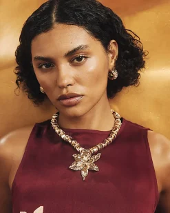 Gold Short Hibiscus Necklace