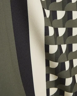 Green Regular Fit Geometric Border Shirt