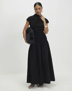 Petite Black Short Sleeve Hybrid Maxi Dress